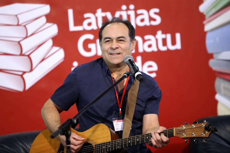 Tomass Kleins atklāj, ka&nbsp;50&nbsp;gadu vecumā kļuvis par tēvu vēl vienai meitai