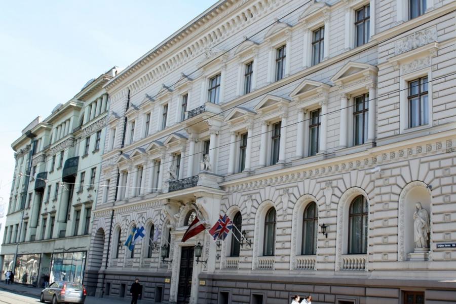 Viesnīca "Europa Royale Rīga" bijušajā Benjamiņa namā mainīs īpašniekus