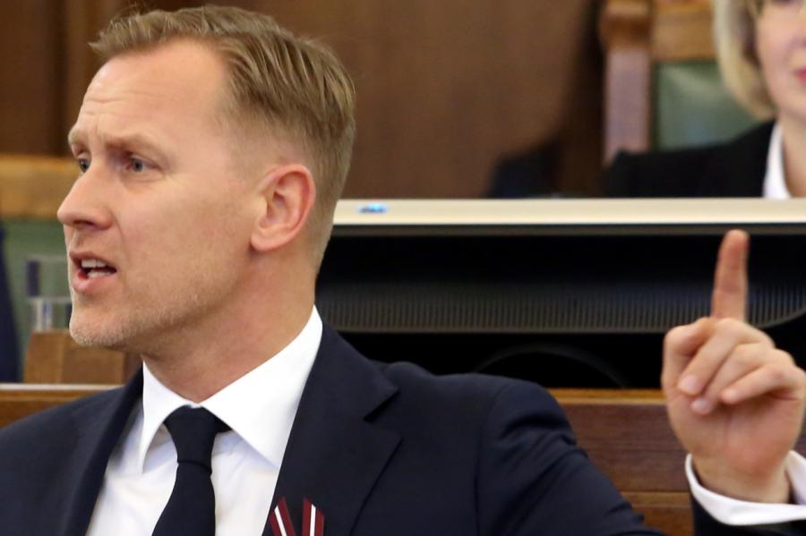 Gobzems vērsies Satversmes tiesā, lai varētu dibināt partiju
