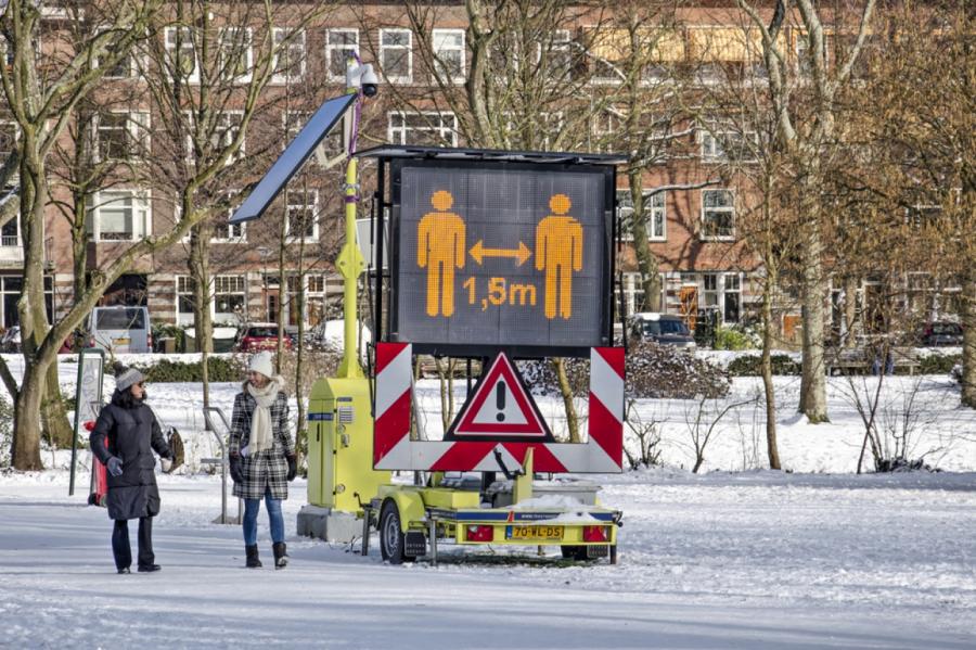 Nīderlandē atcels lielāko daļu Covid-19 ierobežojumu