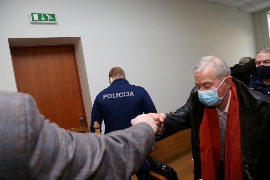 Lembergs iemaksājis 100 000 eiro drošības naudu