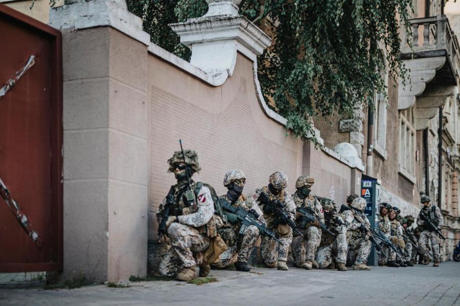 Latvijas iedzīvotājiem ļaus karot Ukrainas pusē