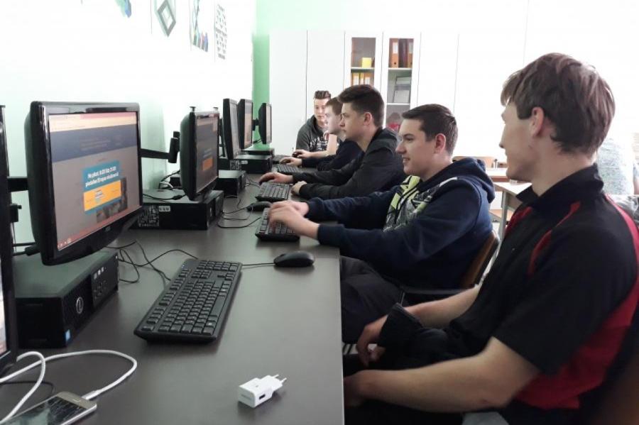 Programmēšanas eksāmenā tiešsaistē skolām atrasta arī kļūda uzdevumā