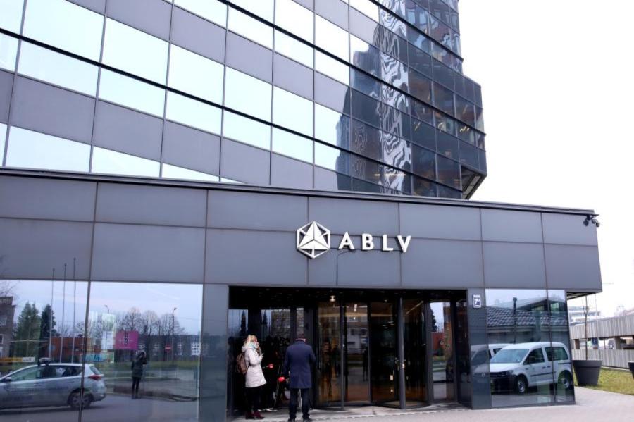 «ABLV Bank» krimināllietu turpinās skatīt augustā