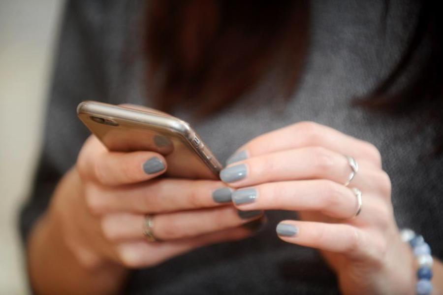 «Tele2» brīdina par krāpniekiem, kas uzdodas par uzņēmuma darbiniekiem