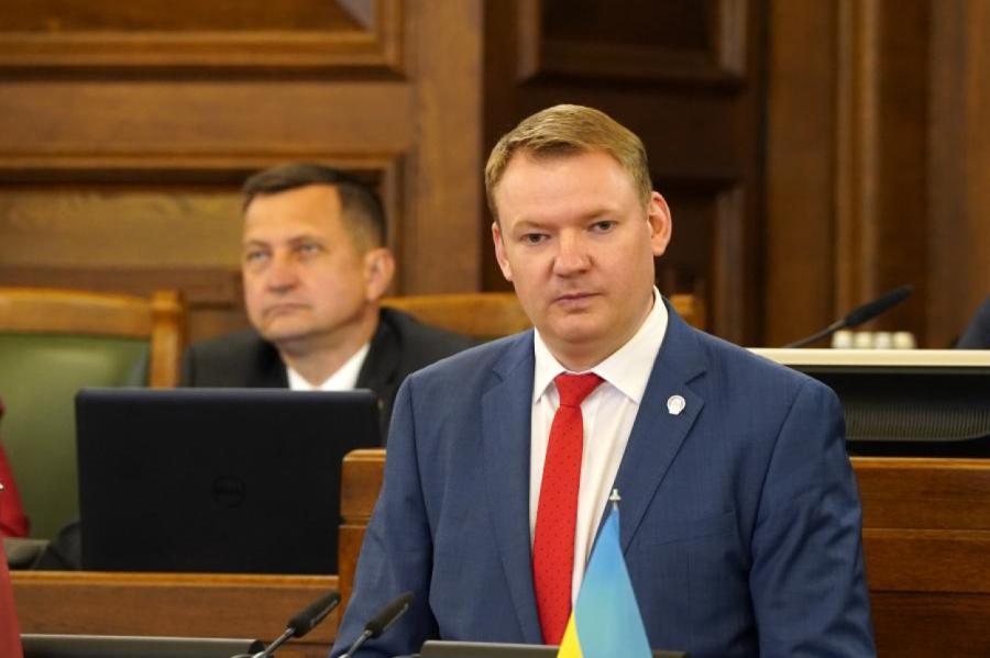 Edvards Smiltēns zaudē Saeimas priekšsēdētāja amatu