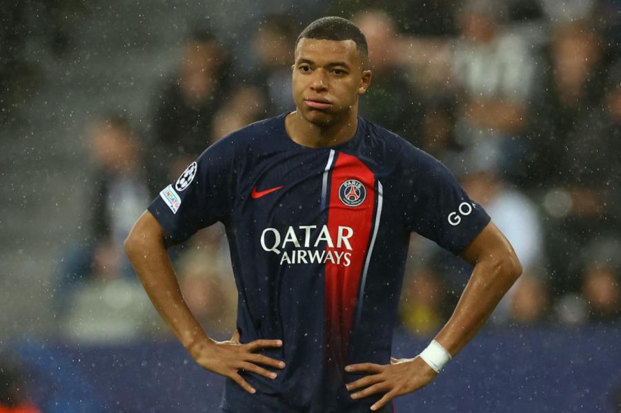 PSG Čempionu līgas spēlē zaudē Ņūkāslā; AC Milan neizšķirts Dortmundē
