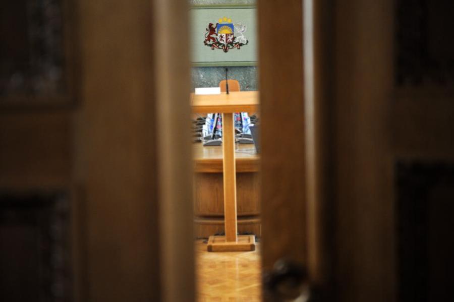 Ministru kabinets pirmdien sanāks uz ārkārtas sēdi