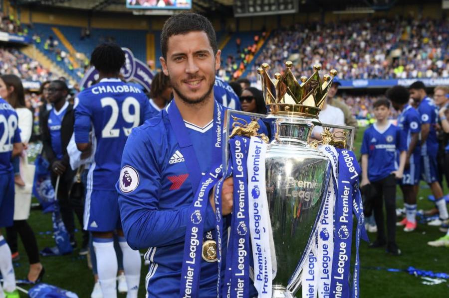 «Jāklausa sevi un jāapstājas īstajā brīdī» - izcilais Azārs noslēdzis karjeru