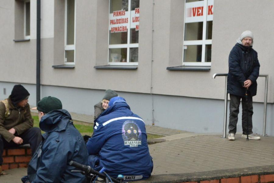 Liepājas trūcīgo pēdējā cerība - 4 bezmaksas pārtikas punkti (+VIDEO)