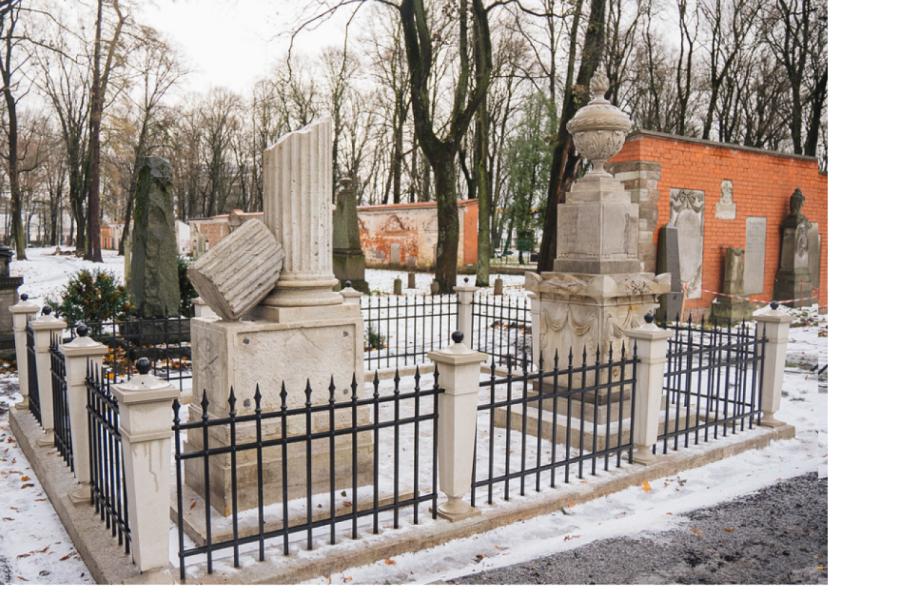 Piemineklis Annai Vērmanei atjaunots par 160 000 EUR, bet ne pilnībā (+VIDEO)