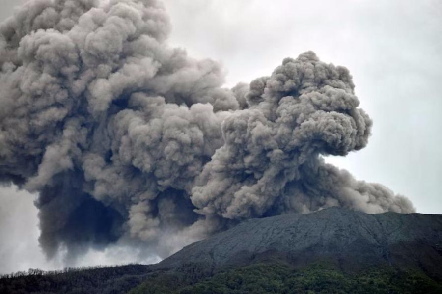 Merapi vulkāna izvirdumā Indonēzijā gājuši bojā vismaz 11 cilvēki