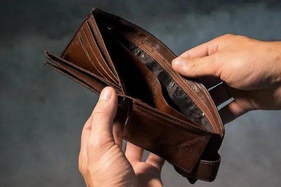 Latvijā nabadzības riskam pērn bija pakļauti 22,5% iedzīvotāju