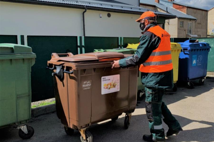 Rīgā pie daudzdzīvokļu mājām būs jāuzstāda bioloģisko atkritumu konteineri