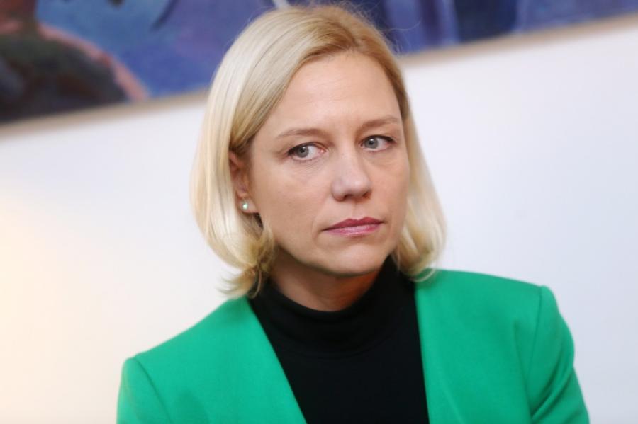 Valdība apstiprina Šmiti-Roķi VID ģenerāldirektores amatā