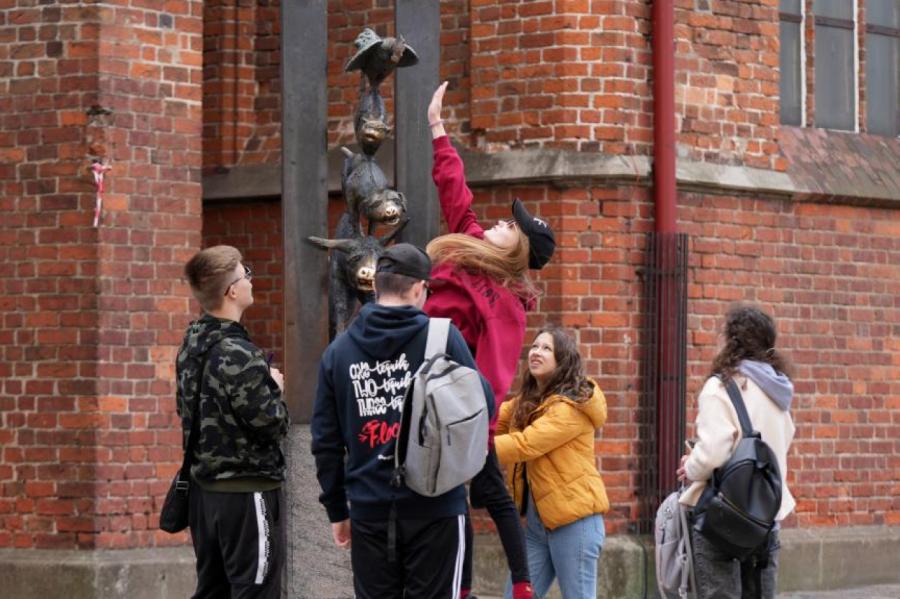 Delna: daļai jauniešu netic savām spējām ietekmēt lēmumus skolā