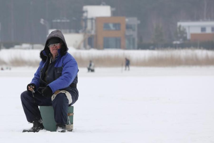 Rīgā aizliegts atrasties uz visu ūdenstilpju ledus
