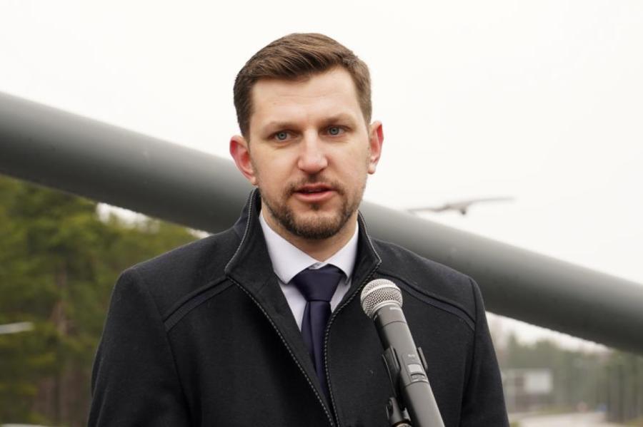 Vaivodu tur aizdomās par 50 000 eiro kukuļa piedāvāšanu SM darbiniekam - LTV
