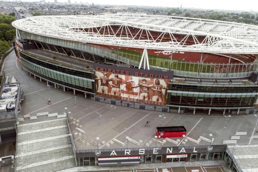 «Arsenal» grauj Šefīldas «United» un turpina cīņu par titulu