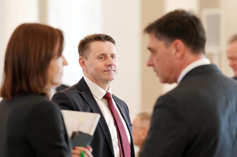 Zināms, cik pērn nopelnīja Balvu novada domes priekšsēdētājs Maksimovs