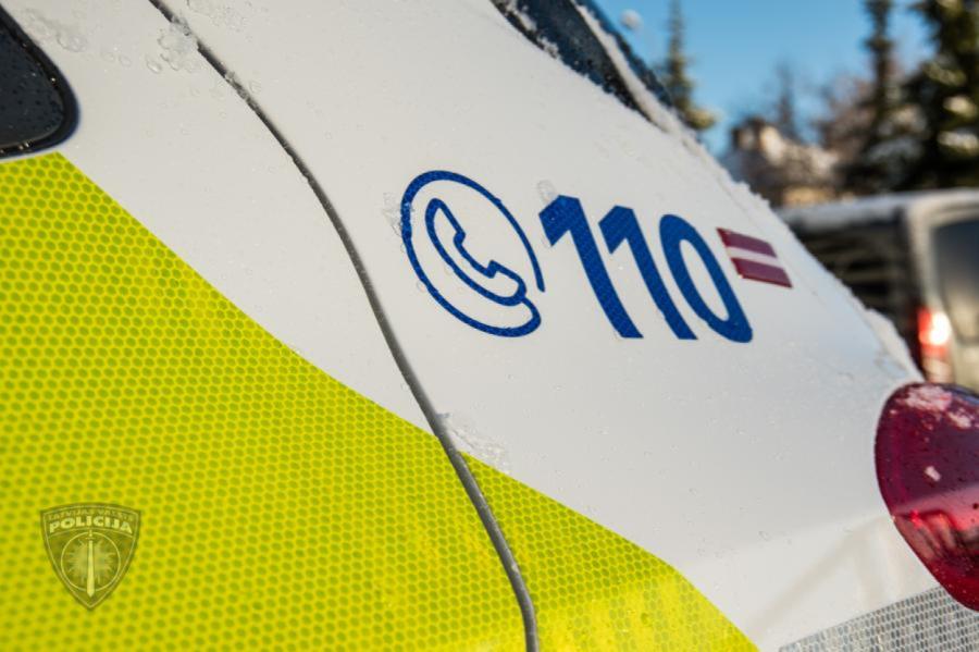 Piektdien ceļu satiksmes negadījumos cietuši 13 cilvēki