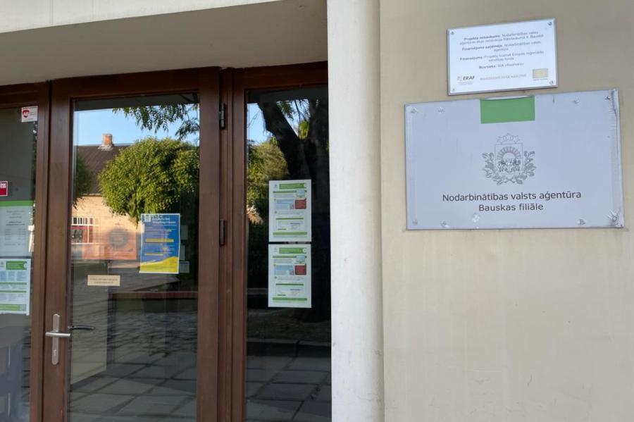 Latvijas darba tirgū iezīmējušās negatīvas tendences (+VIDEO)