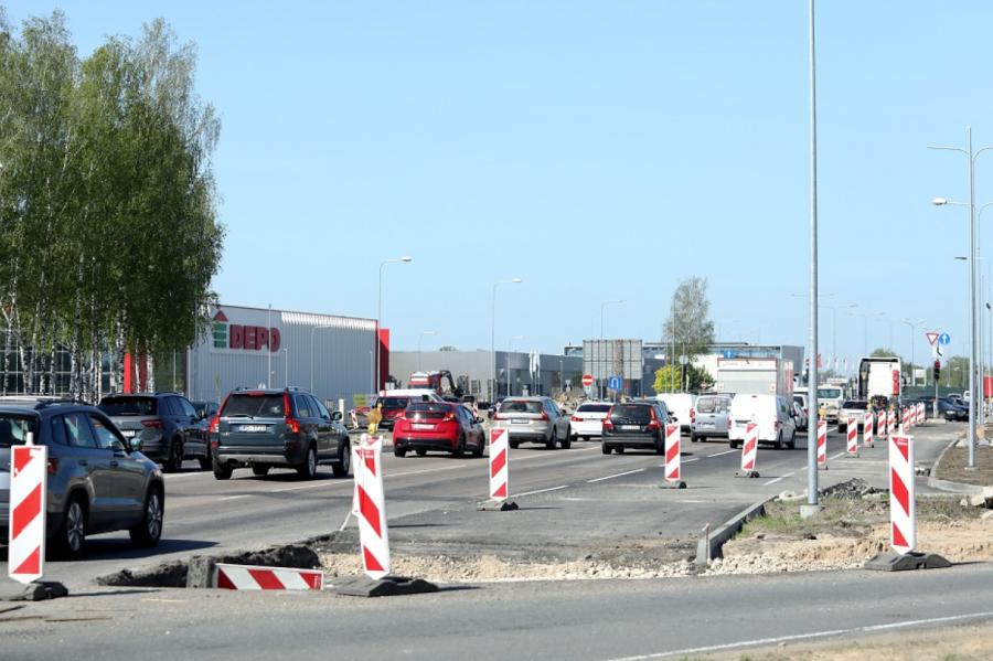 Nākamnedēļ Rīgā sāks seguma atjaunošanas darbus Kārļa Ulmaņa gatvē