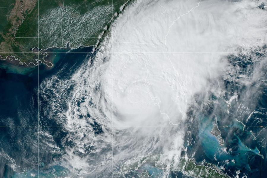 Viesuļvētra «Miltons» sasniedz Floridu kā trešās kategorijas vētra