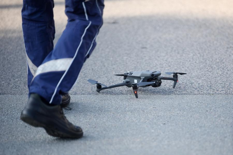 Pusotrā stundā ar dronu pieķerti 12 ceļu satiksmes noteikumu pārkāpēji