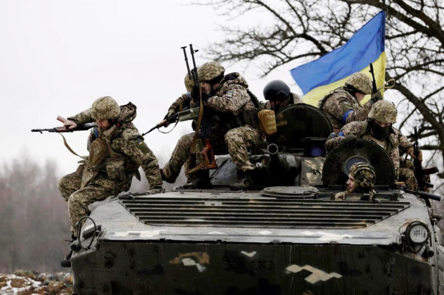 ASV paziņo par jaunu militāro palīdzību Ukrainai 988 miljonu dolāru vērtībā