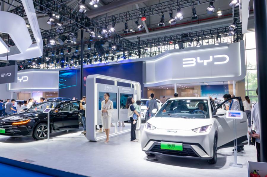 Ķīnas uzņēmums BYD sāks elektroauto ražošanu Ungārijā