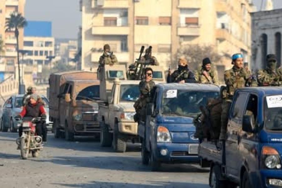 Sīrijā uz trim mēnešiem apturēs konstitūcijas un parlamenta darbību