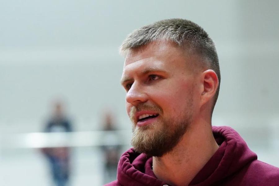 Porziņģim 23 punkti «Celtics» uzvarā NBA spēlē (VIDEO)