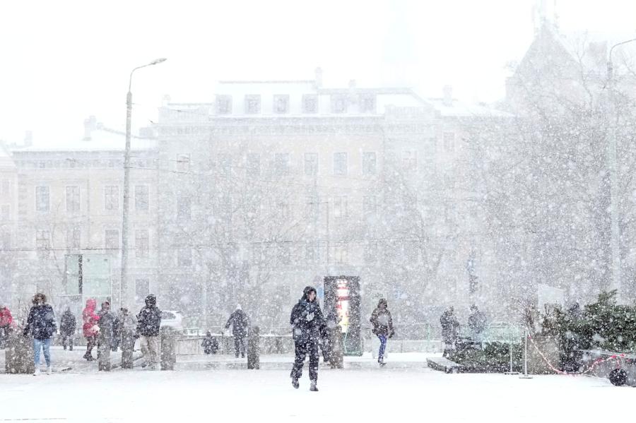Piektdien gaidāma gan saule, gan sniega mākoņi