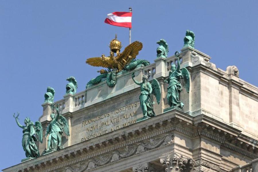 Austrijas jaunā valdība nodod zvērestu