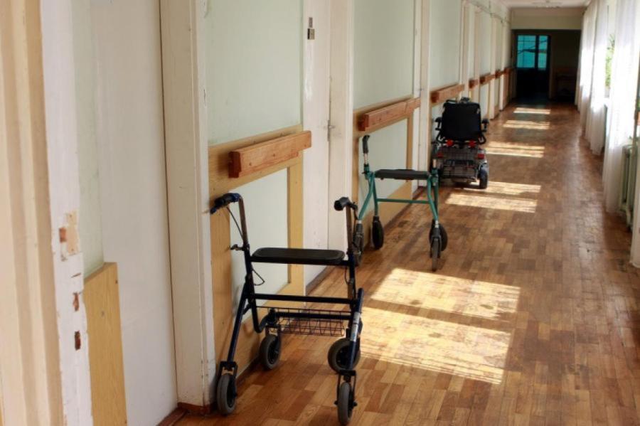 Pansionātos rīkos pasākumus vecuma diskriminācijas risku novēršanai