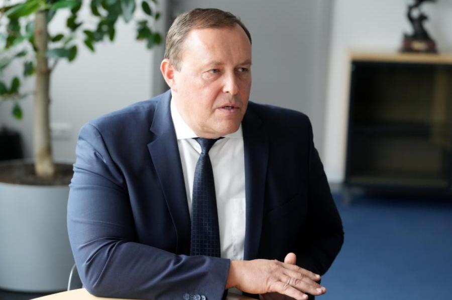 Apsver termiņuzturēšanās atļauju anulēšanu par administratīviem pārkāpumiem