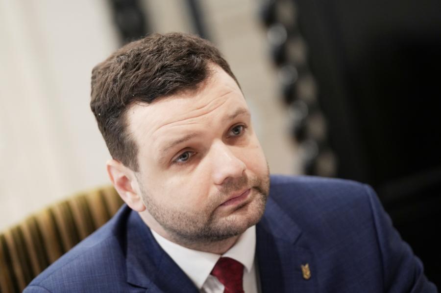 Uzulnieks: Iemaksu likmes atjaunošana pensiju otrajā līmenī vēl būs jāvērtē