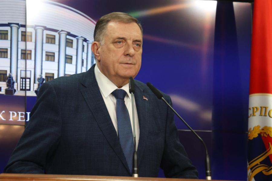 Bosnijas serbu līderis ieradies Maskavā