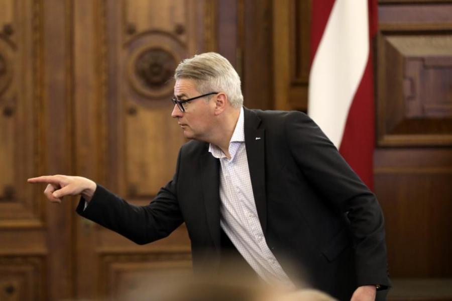 Bondara un viņa sievas krimināllietu apgabaltiesa turpinās skatīt oktobra vidū