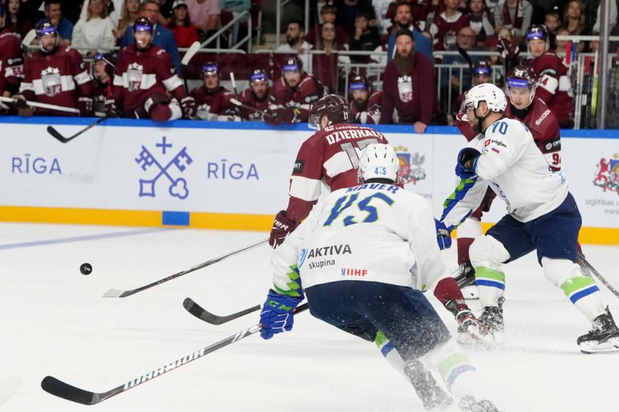 Latvijas hokejisti Austrijā aizvadīs pirmo pārbaudes spēli