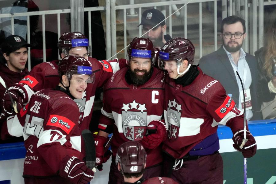 Latvijas hokejistiem Rīgā uzvara pārbaudes spēlē ar Somiju