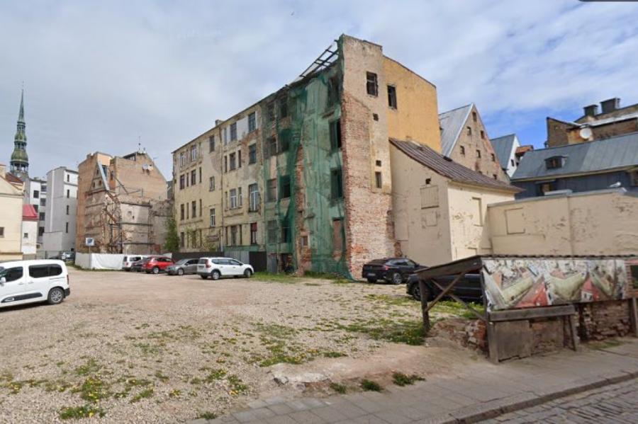 «Rīgas nami» izsolē pārdos īpašumu Kungu un Kalēju ielas stūrī Vecrīgā