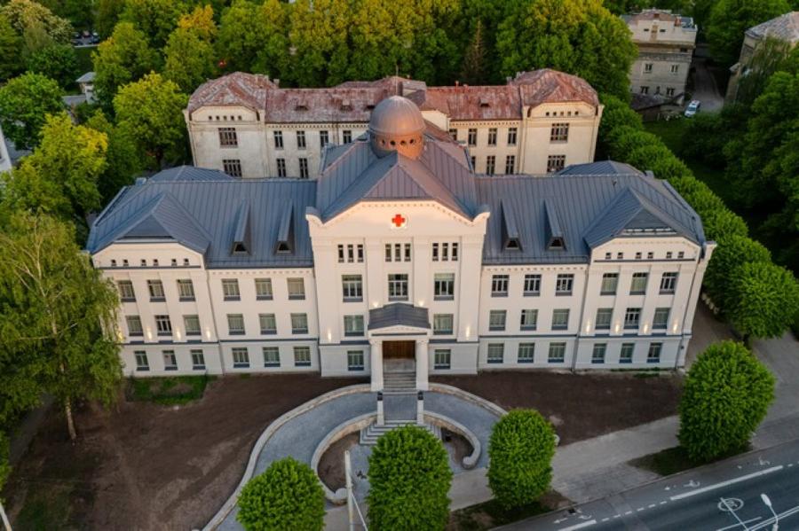 Paredzēts noteikt, kā slimnīcas apgādā ar degvielu ģeneratoriem krīzes gadījumā