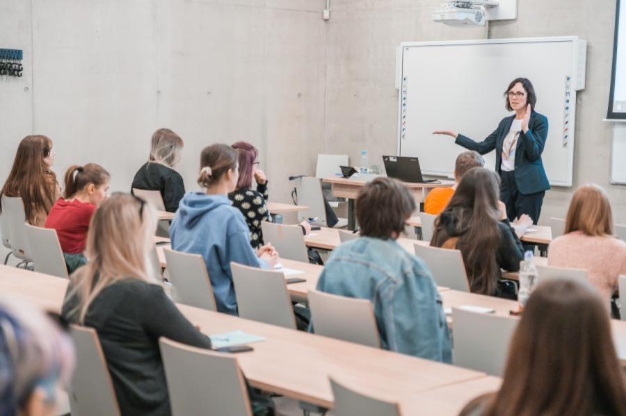 RSU studenti var pieteikties Borisa un Ināras Teterevu fonda stipendijām