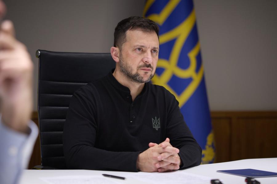Zelenskis uzstāj uz pamieru pirms sarunām ar Krieviju