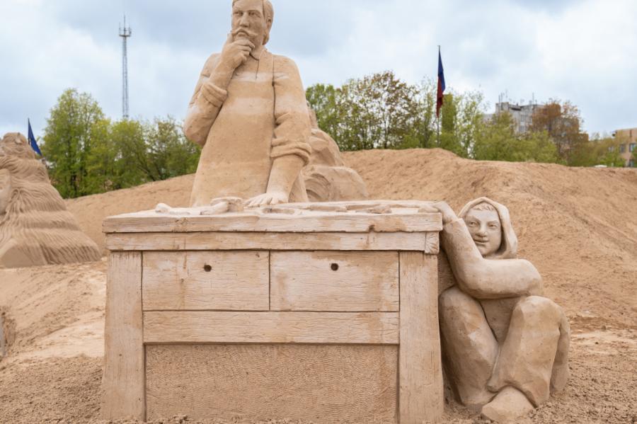 Jelgavā lietus dēļ slēgts smilšu skulptūru parks