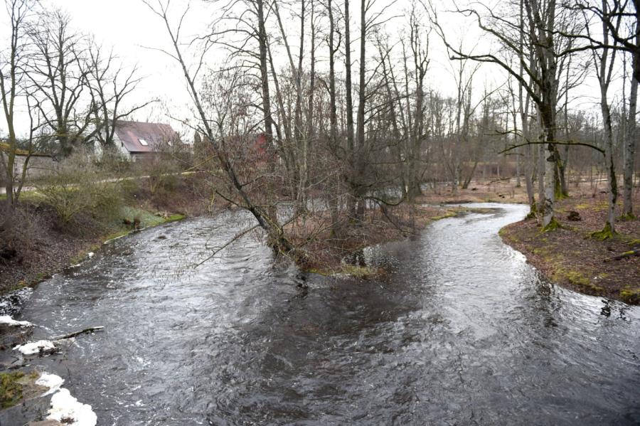 Brīdina par ūdenslīmeņa paaugstināšanos Lielupes un Daugavas baseina upēs