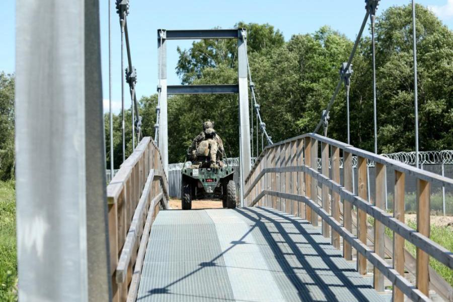 Izbūvēti novērošanas torņi un pievedceļi uz Latvijas - Baltkrievijas robežas
