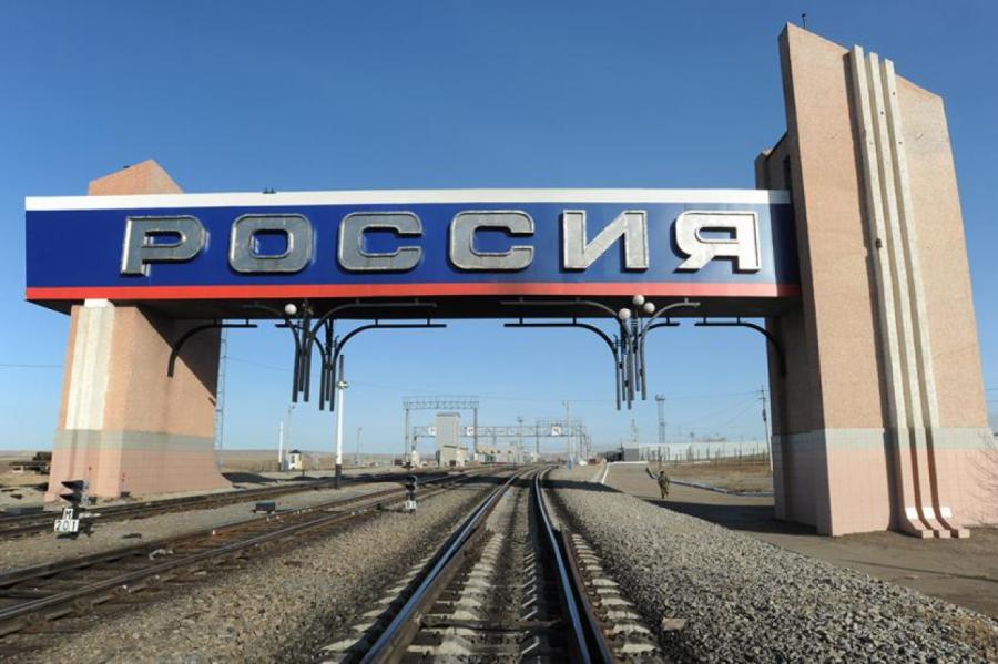 Saeima liedz daļai valsts pārvaldē nodarbināto izbraukt uz Krieviju